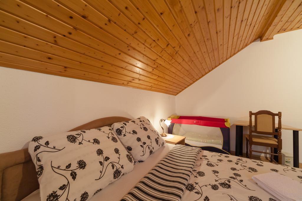 Apartment Luketic Slunj Buitenkant foto