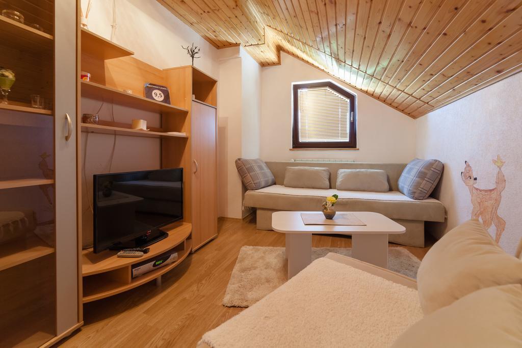 Apartment Luketic Slunj Buitenkant foto